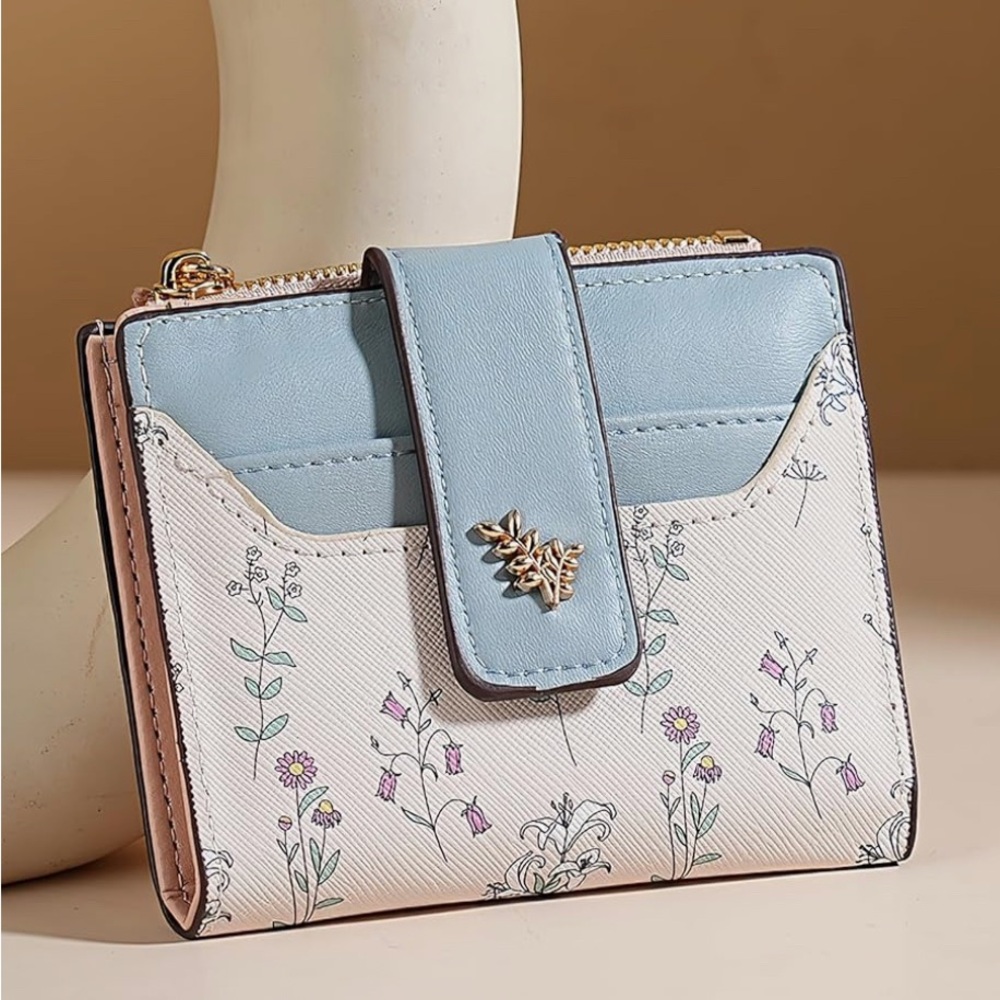 Floral Blue and Cream Women's Wallet - Picture 2 of 3